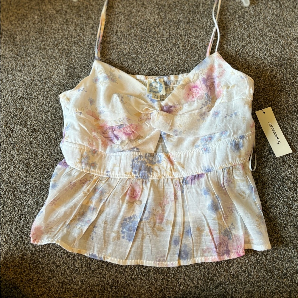 BRAND NEW TOP